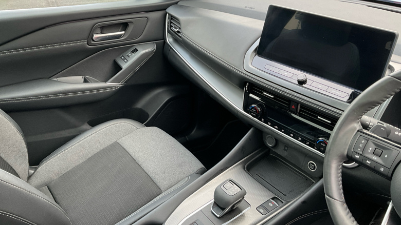 Nissan Qashqai 1.3 DiG-T MH 158 N-Connecta 5dr Xtronic Petrol Hatchback